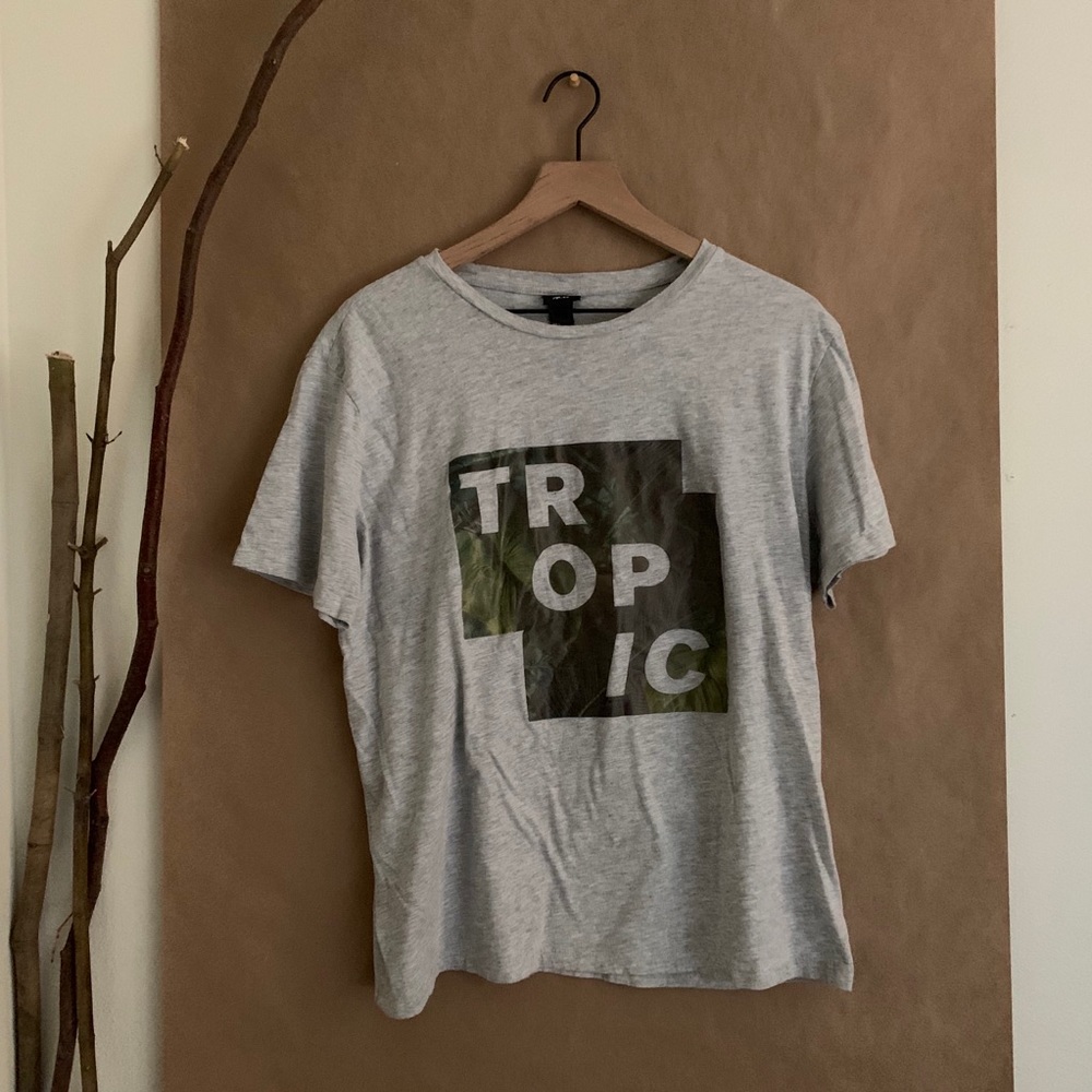 ****H&M grey T-Shirt****